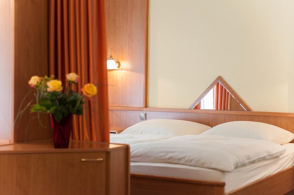 Hotel Gondelfahrt Kurort Jonsdorf Eksteriør bilde