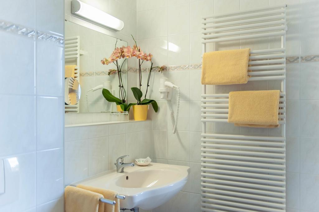 Hotel Gondelfahrt Kurort Jonsdorf Eksteriør bilde